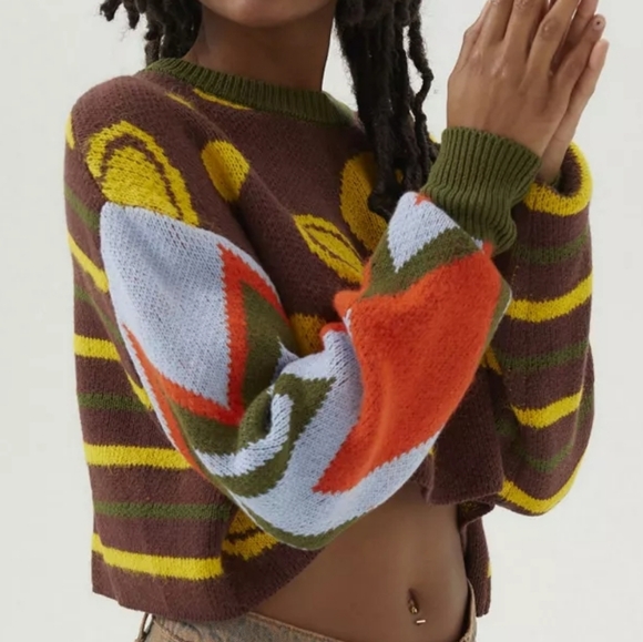BDG Cropped Sweater - Picture 2 of 5